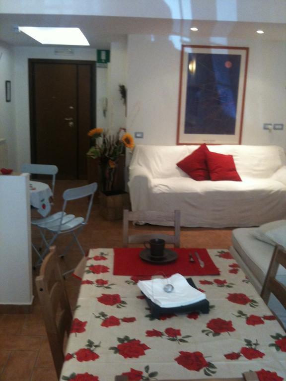 Bed and Breakfast Casa Degli Ubaldi Рим Экстерьер фото